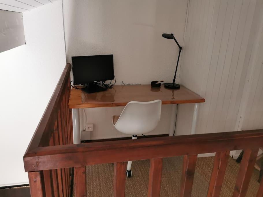 Les Pins Dans L'Eau Apartment Карканс Екстериор снимка