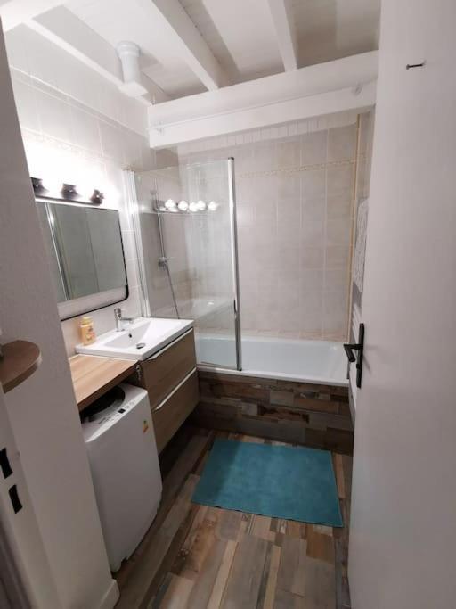 Les Pins Dans L'Eau Apartment Карканс Екстериор снимка